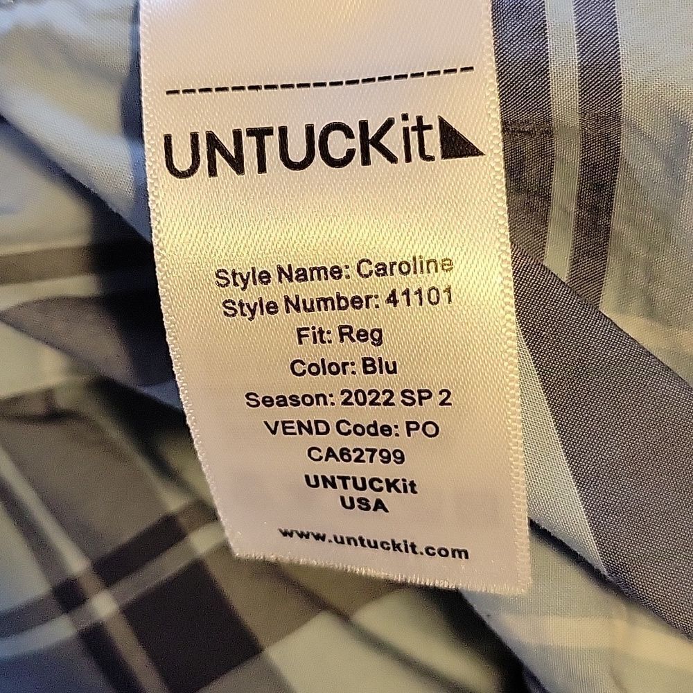 UNTUCKit for her. Size 4. - Picture 2 of 5